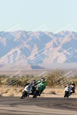 media/Dec-07-2025-CVMA (Sun) [[3e7d2de5dc]]/Race 18-Formula Twins-Formula 40 UL/